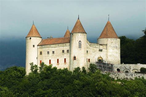 15 Best Castles in Switzerland - The Crazy Tourist