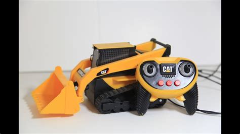 CAT Caterpillar Remote Control Skid Steer Construction Toy Review - YouTube