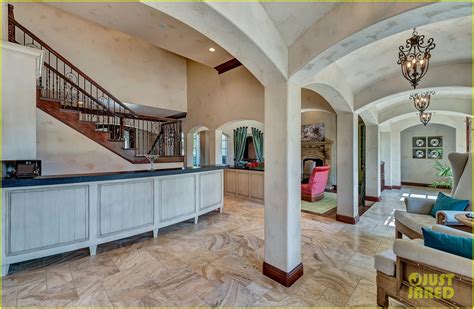 Go Inside Selena Gomez's Texas Dream Home! | Photo 1070886 - Photo ...