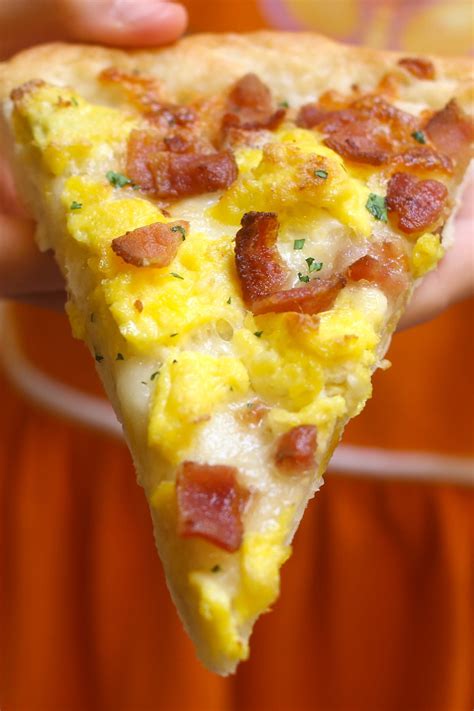 Breakfast Pizza {Bacon, Egg and Cheese} - TipBuzz