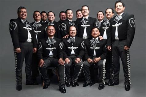 LAS GOLONDRINAS - Mariachi Vargas de Tecalitlán - LETRAS.COM