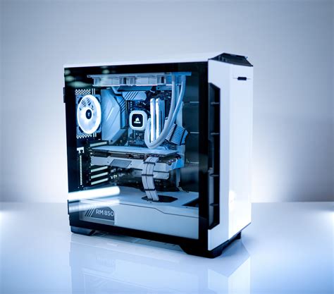 Bộ máy tính đủ trắng từ A đến Z: Ấn tượng đầu tiên với All White PC Build