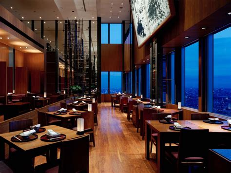 Luxury Hotel Restaurants & Bars in Shinjuku - Park Hyatt Tokyo