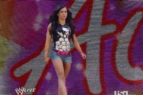 AJ LEE MONDAY NIGHT RAW