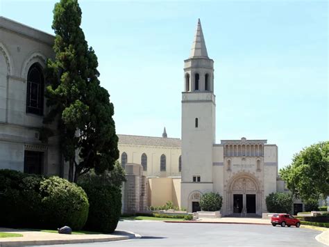 Forest Lawn Museum (Glendale) - Visitor Information & Reviews