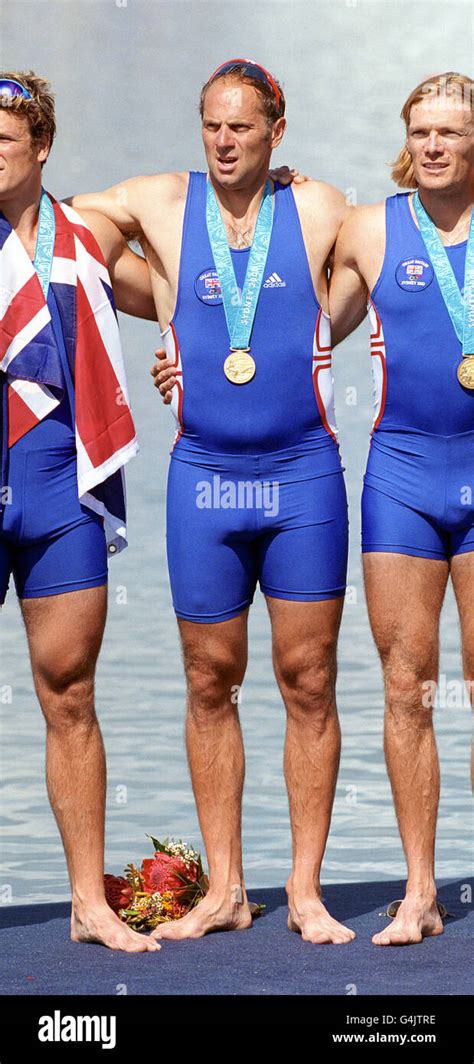 Great Britain's Steve Redgrave after being presented with his gold medal Stock Photo - Alamy