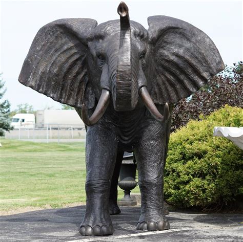 Outdoor Life-Sized Bronze Popular Giant Elephant Statue