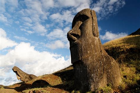 Dreams of the Moai