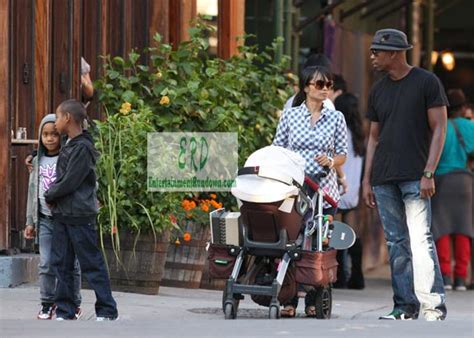 Spotted: Dave Chappelle & Family | Entertainment Rundown