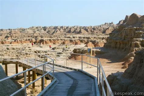 Door Trail | Badlands National Park | Hikespeak.com