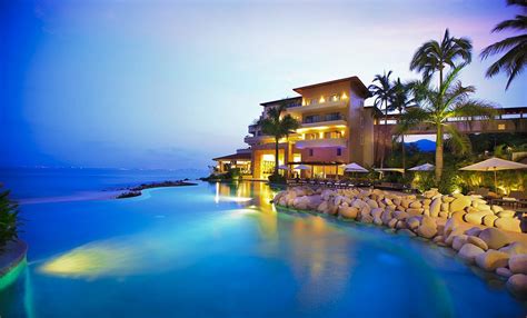 Most Luxurious Hotels in Puerto Vallarta | Blog Tafer Hotels & Resorts