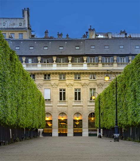 Palais-Royal » Gardens of light