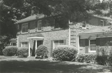 1937 Colonial Revival at 922 Pleasant Drive, Ypsilanti Historic Home Tour, August 13, 1997 | Ann ...