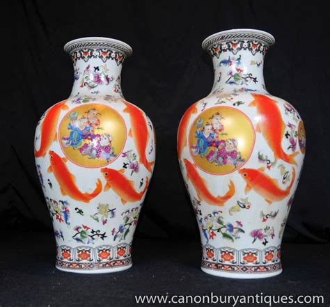 Pair Chinese Kangxi Porcelain Vases Urns China Pottery