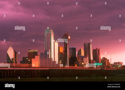 Skyline At Sunset, Dallas, Texas, U.S.A Stock Photo - Alamy