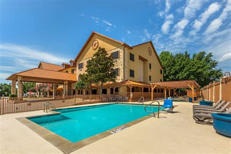 Best Western Inn & Suites Glen Rose | Glen Rose Hotels near Squaw ...