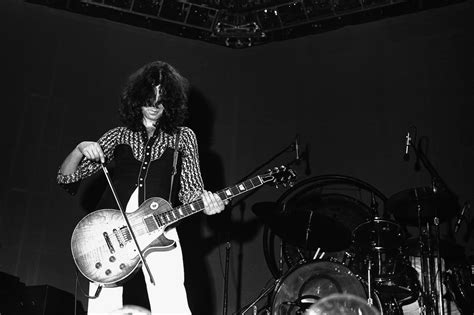 Jimmy Page First Bowed His Guitar on a Movie Soundtrack Composed by 1 of The Rolling Stones