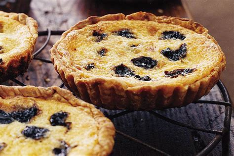 Mascarpone and Prune Tartlets recipe | Epicurious.com