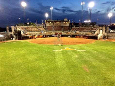 Oklahoma Softball Stadium / USA Softball Hall of Fame Stadium ...