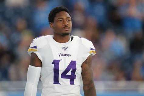 Stefon Diggs scrubs Vikings from all social media ahead of free agency