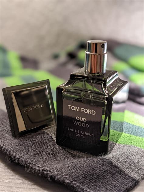 Oud Wood Tom Ford perfume - a fragrance for women and men 2007