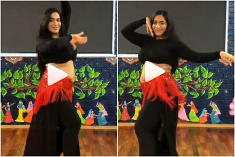 Viral Video: Woman Performs Belly Dance on Viral Manike Mage Hithe, Netizens Can't Get Enough ...