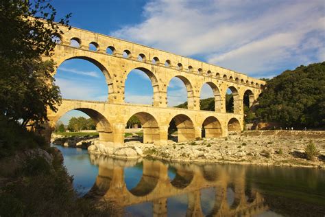 Traversez le Pont du Gard, ce vestige romain qui est un véritable trésor du patrimoine français