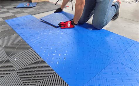 Transforming Your Garage Floor: Swisstrax Vs. Epoxy Paint