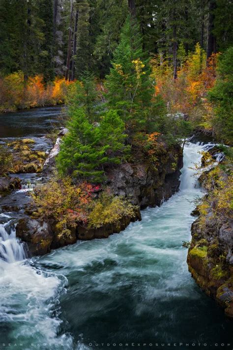 rogue river 4 stock image, southern oregon - Sean Bagshaw Outdoor Exposure Photography