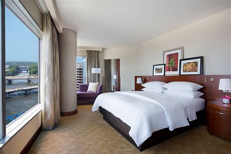 Hotel Rooms & Amenities | JW Marriott Grand Rapids