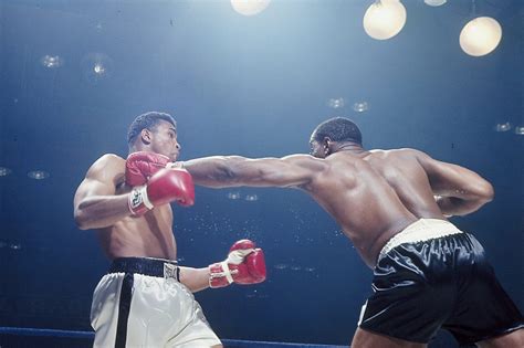 Muhammad Ali, Sonny Liston and the 'Phantom Punch' Title Bout, 1965