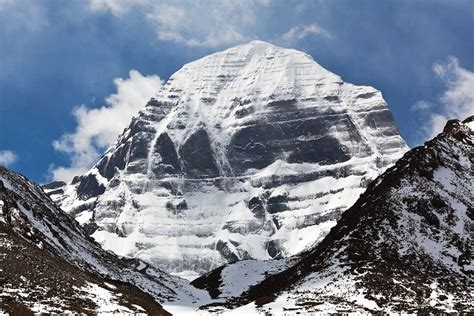 Meditate on These 15 Sacred Mountain Peaks in 2020 | Sacred mountain ...