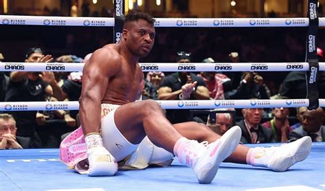 Francis Ngannou revient sur sa défaite par KO contre Anthony Joshua : "J'étais fatigué ...