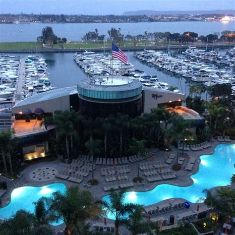 Marriott Marquis & Marina Pool - Marina - San Diego, CA