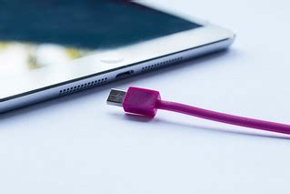 Pink USB cable for smartphone | 💾 Marco Verch is a Professi… | Flickr