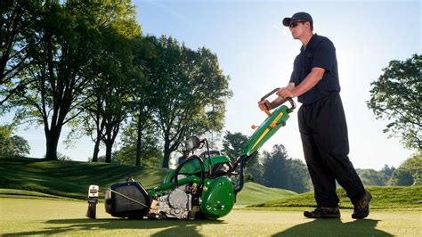 Golf & Sports | Walk Greens Mowers | John Deere Australia