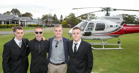 Kanahooka High School students arrive at school formal via helicopter ...