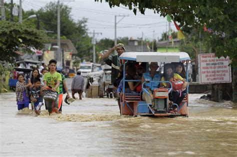 'Dredging to solve flooding in Bulacan, Pampanga' | ABS-CBN News