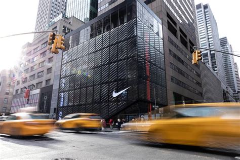 Nike House of Innovation NYC. New York, USA. Nike.com BG