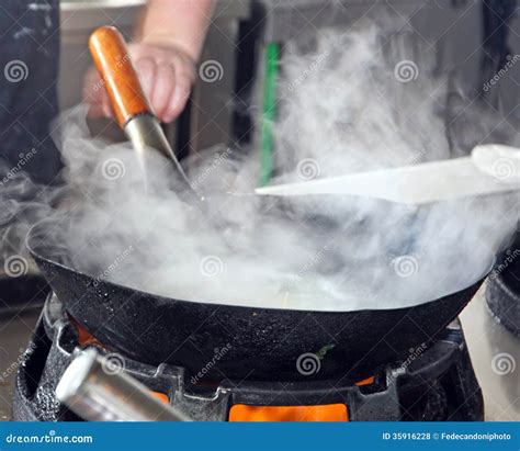 Wok Full Of Steam During Cooking Royalty Free Stock Photos - Image ...