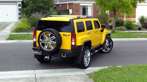 CUSTOM 07 HUMMER H3. PULLING IN. - YouTube