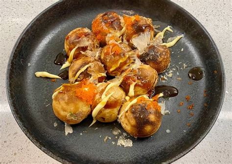 Takoyaki (octopus balls) Recipe by Nadine Schweitzer - Cookpad