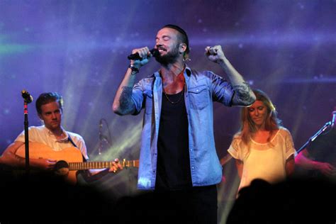 Hillsong denies bribe allegation | Dingo News