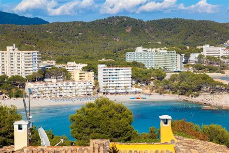 Szenische Ansicht von Paguera Beach in Mallorca | Stock Bild | Colourbox