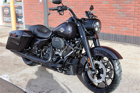 2021 Harley-Davidson® FLHRXS Road King® Special (Black Jack Metallic), Duluth, Minnesota ...