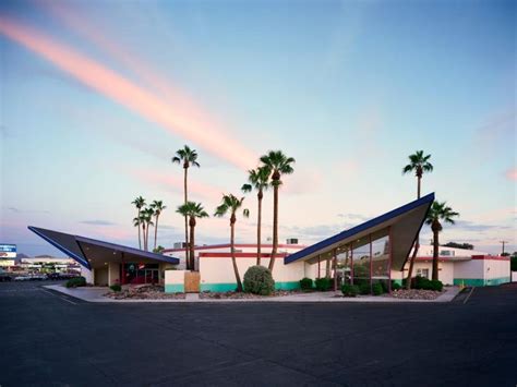 12 Great Examples of Googie Design in the U.S. | Travel Channel ...