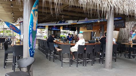 Jeeps Pubs Taverns and Bars: Huggo's On The Rocks (Kona, Hawaii, U.S.A.)