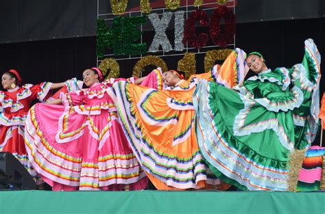 Photo Gallery: The Color And Culture of Mexican Fiesta » Urban Milwaukee