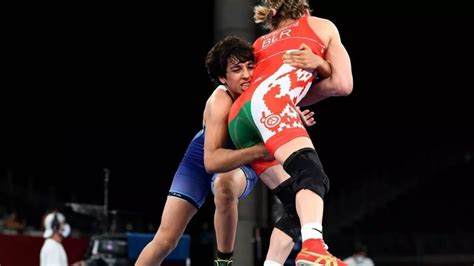 Tokyo Olympics: Indian wrestler Anshu Malik enters the repechage rounds ...