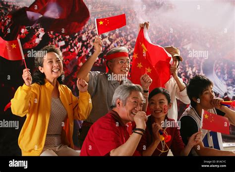 crowd cheering in stadium Stock Photo - Alamy